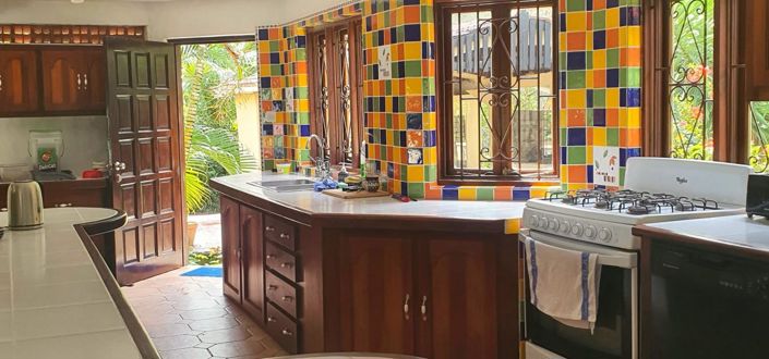 Image No.6-3 Bed Property for sale