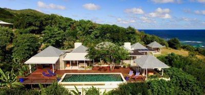 Crescent Villa with Caretakers Cottage Image 1