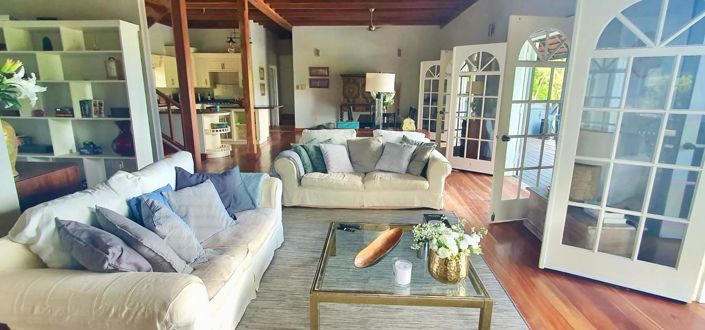 Image No.4-4 Bed Property for sale