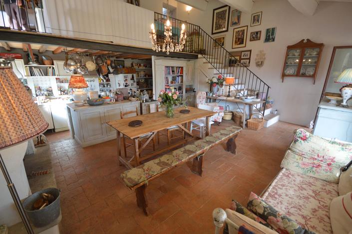 Image No.8-3 Bed Apartment for sale