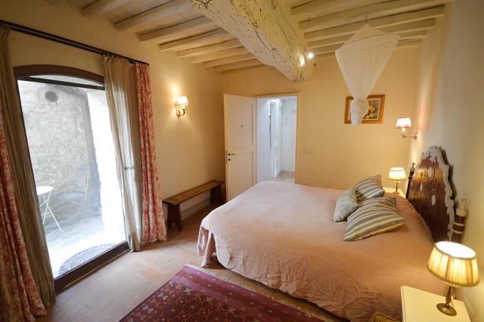 Image No.18-3 Bed Apartment for sale