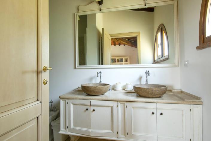 Image No.40-6 Bed Villa for sale