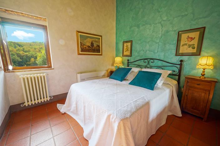 Image No.35-16 Bed Farmhouse for sale