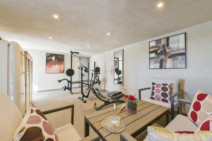 Image No.17-3 Bed Farmhouse for sale