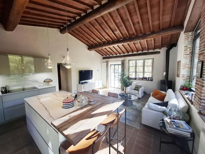 Image No.23-7 Bed Farmhouse for sale