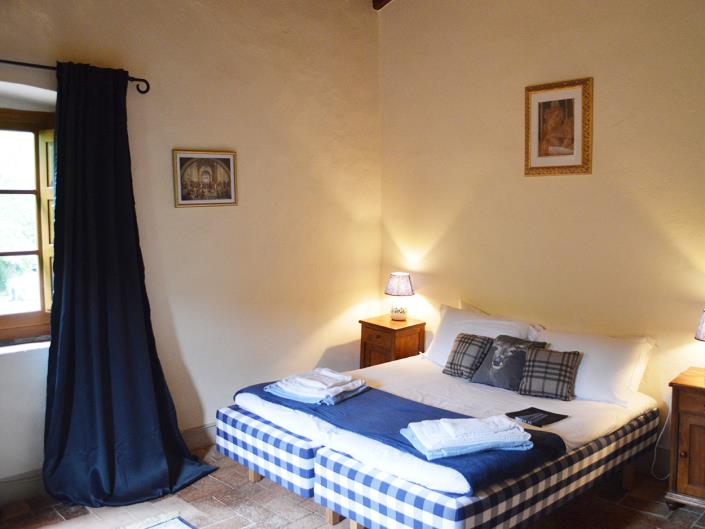 Image No.34-7 Bed Farmhouse for sale