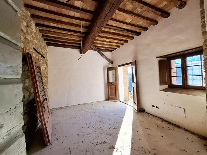 Image No.24-7 Bed Farmhouse for sale