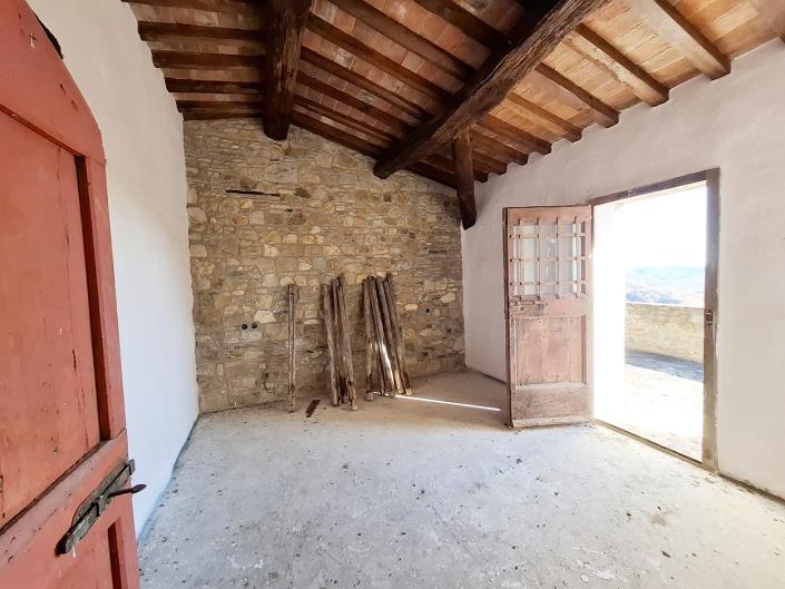 Image No.26-7 Bed Farmhouse for sale