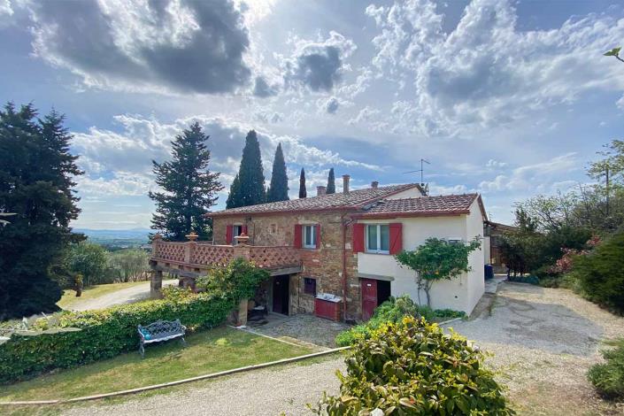 Image No.2-4 Bed Country House for sale