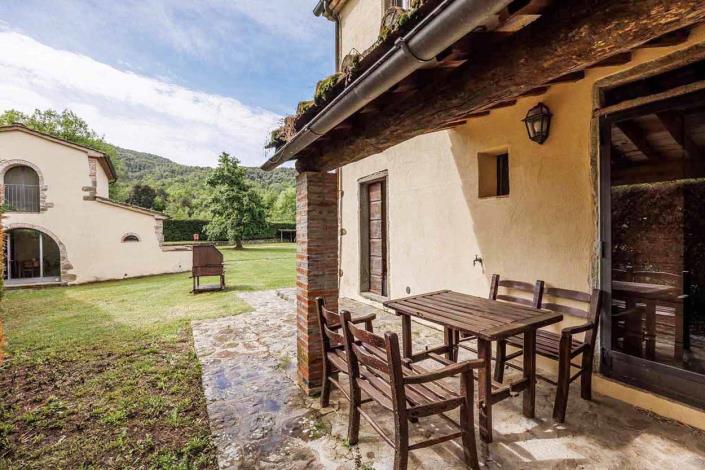 Image No.12-5 Bed Farmhouse for sale