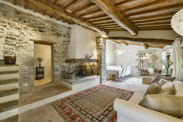 Image No.17-4 Bed Country House for sale