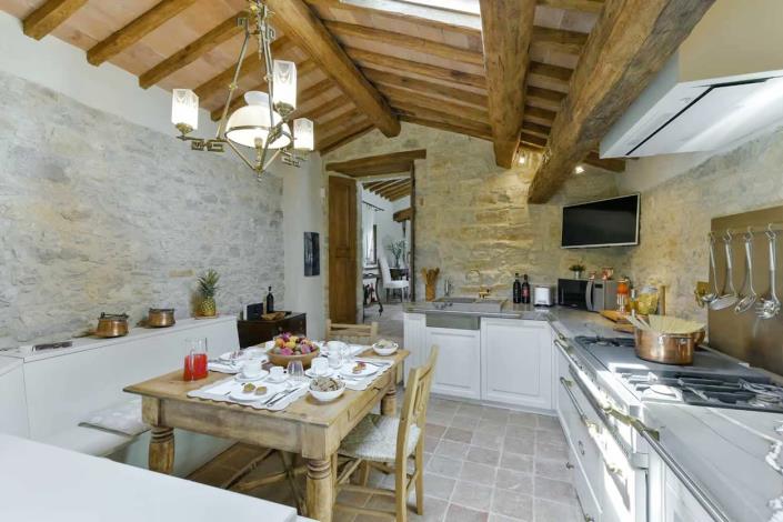 Image No.27-4 Bed Country House for sale