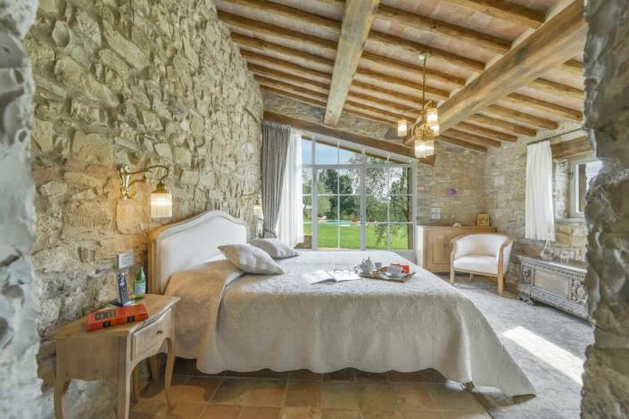 Image No.30-4 Bed Country House for sale