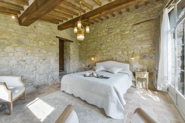 Image No.32-4 Bed Country House for sale