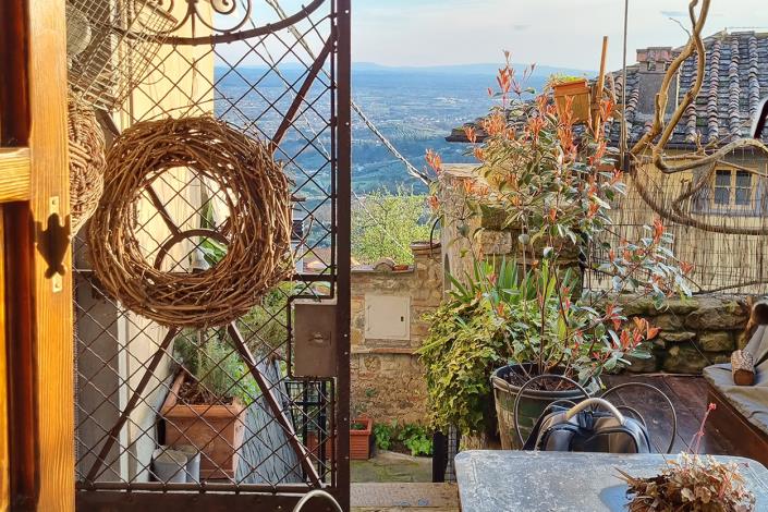 Image No.11-2 Bed Semi-Detached for sale