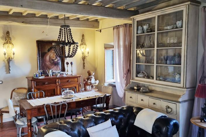 Image No.15-2 Bed Semi-Detached for sale