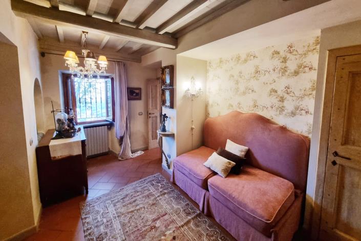 Image No.32-2 Bed Semi-Detached for sale