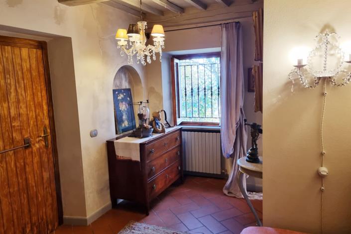 Image No.34-2 Bed Semi-Detached for sale