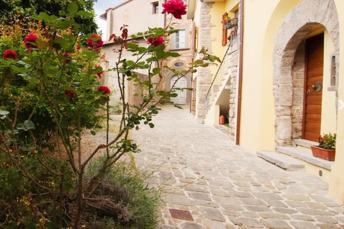 Image No.53-2 Bed Semi-Detached for sale