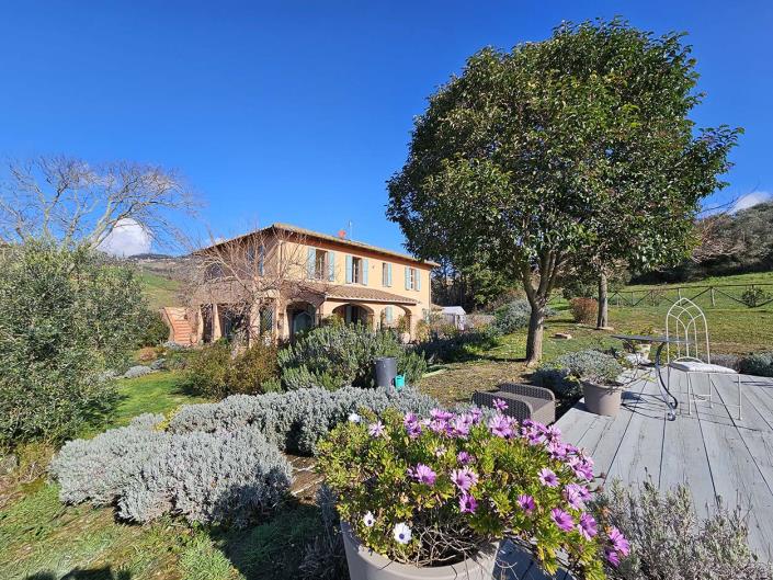 Image No.1-4 Bed Villa for sale