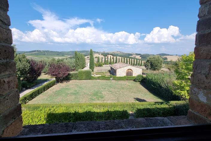 Image No.40-2 Bed Apartment for sale