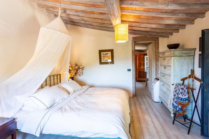 Image No.42-5 Bed Villa for sale