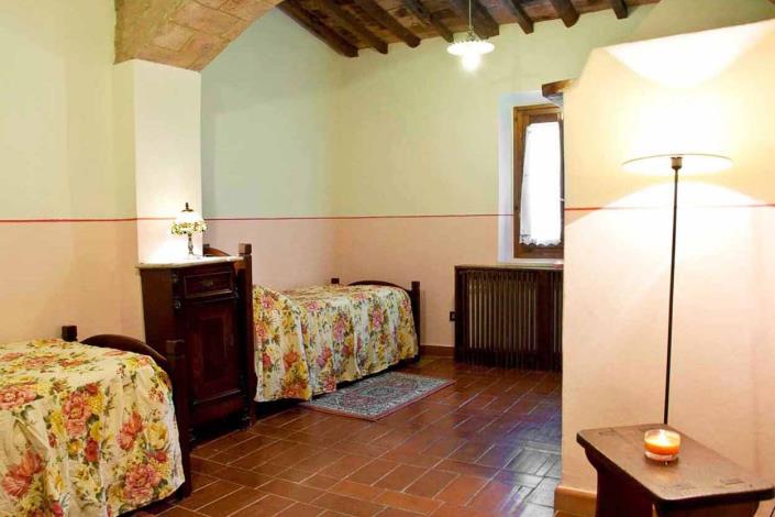 Image No.23-5 Bed Farmhouse for sale