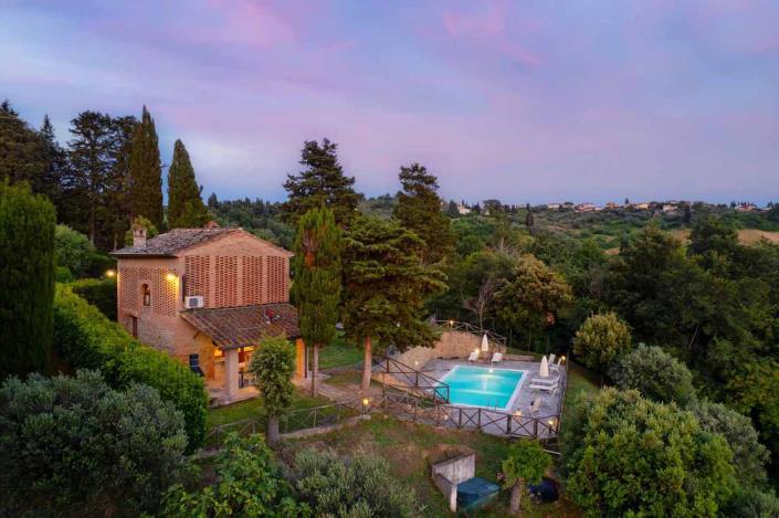 Image No.30-5 Bed Farmhouse for sale