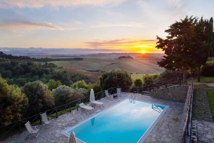 Image No.42-5 Bed Farmhouse for sale