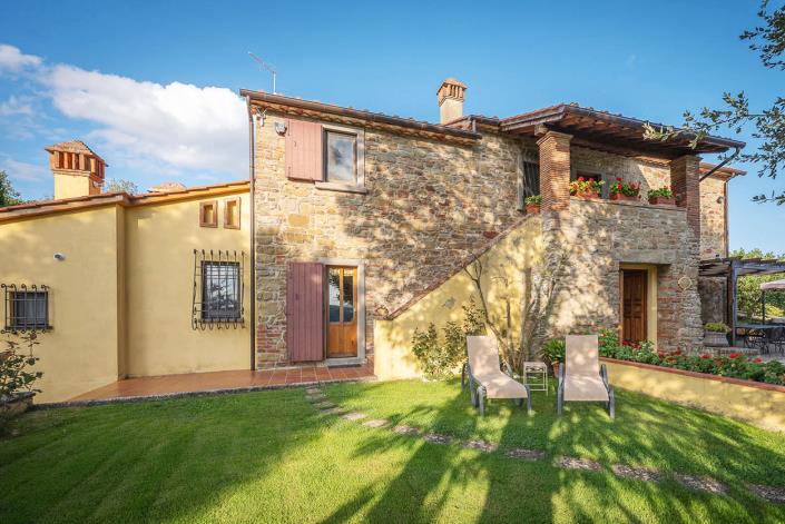 Image No.17-4 Bed Country House for sale