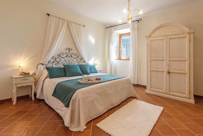 Image No.34-4 Bed Country House for sale