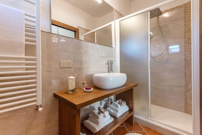 Image No.38-4 Bed Country House for sale