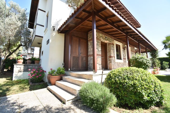 Image No.3-3 Bed Villa for sale