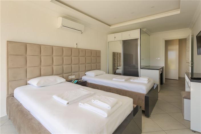 Image No.14-4 Bed Villa for sale