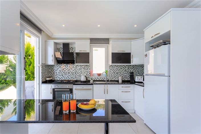 Image No.8-4 Bed Villa for sale