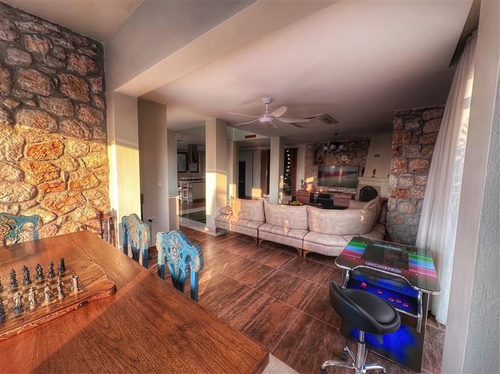 Image No.5-4 Bed Villa for sale