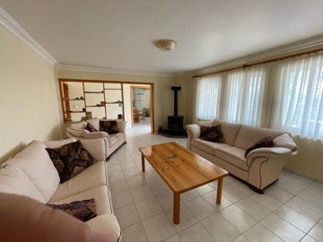 Expansive Family  Villa In Koycegiz, Dalyan-Second Lounge