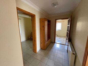 Expansive Family  Villa In Koycegiz, Dalyan-Hallway