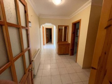 Expansive Family  Villa In Koycegiz, Dalyan-Hallway