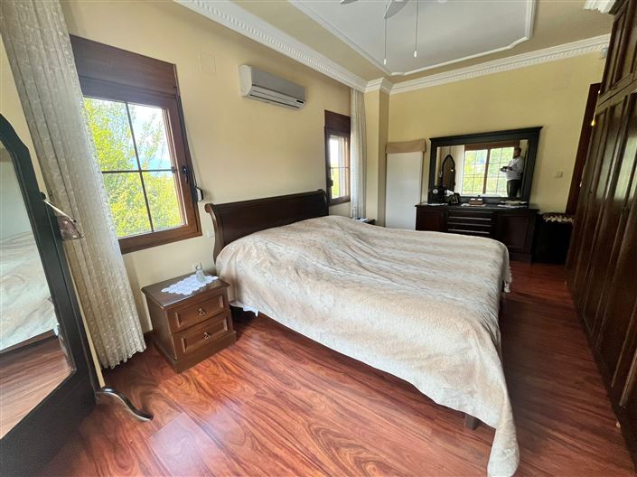 Image No.15-3 Bed Villa for sale