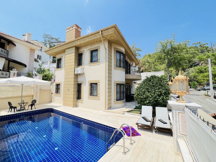 Image No.1-3 Bed Villa for sale