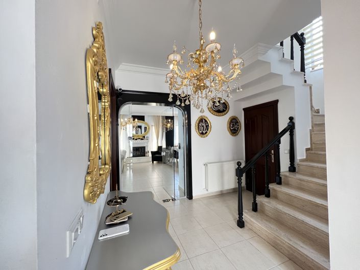 Image No.13-3 Bed Villa for sale