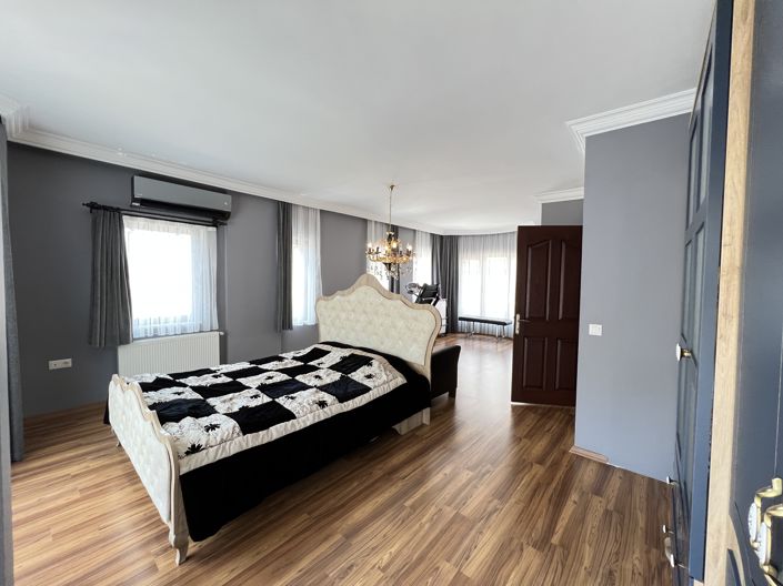 Image No.17-3 Bed Villa for sale