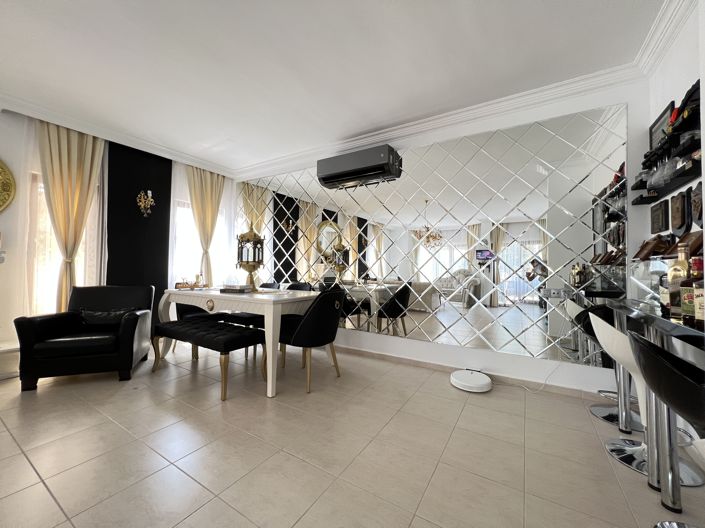 Image No.5-3 Bed Villa for sale