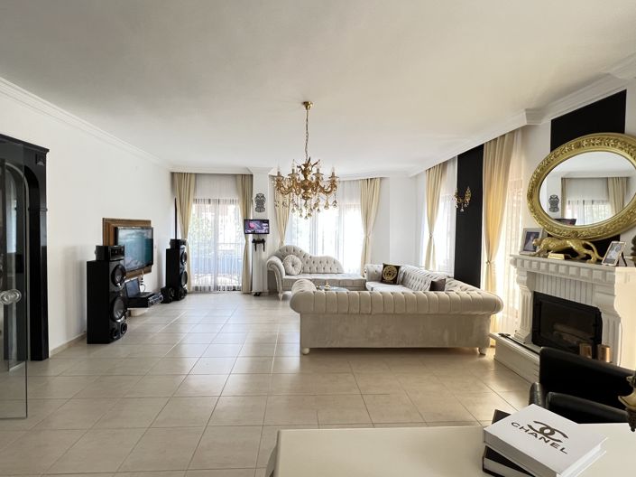 Image No.9-3 Bed Villa for sale