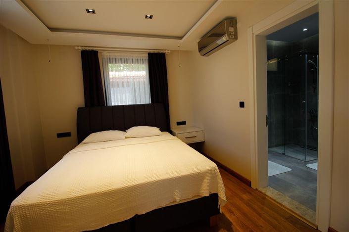 Image No.11-5 Bed Villa for sale