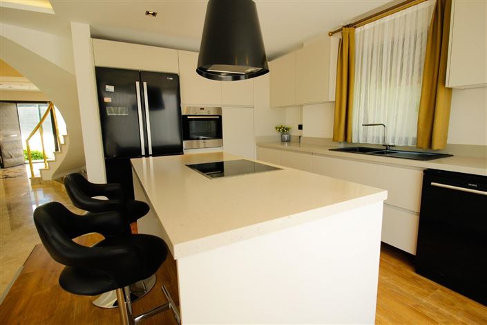 Image No.7-5 Bed Villa for sale