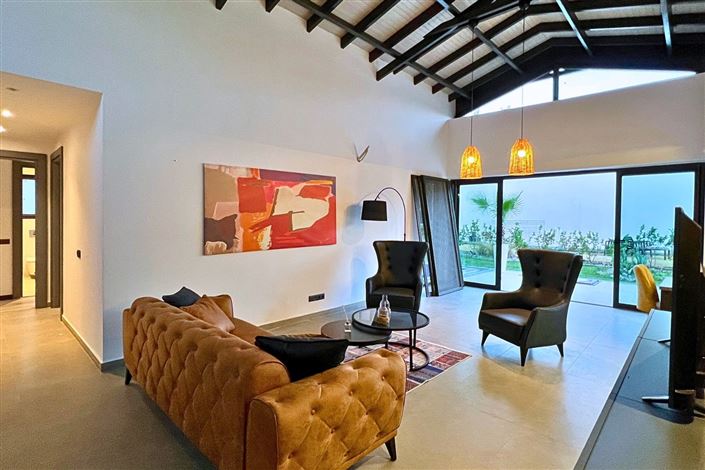 Image No.6-4 Bed Villa for sale