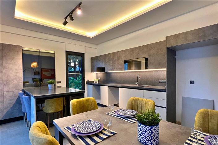 Image No.8-4 Bed Villa for sale