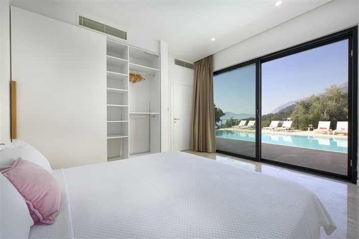 Image No.13-5 Bed Villa for sale